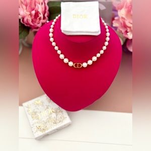 CD Pearl Choker Necklace